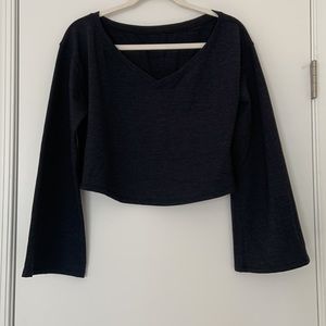 RARE! Lululemon long sleeve cropped top in gray size 6!